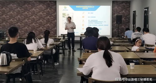 若羌電商培訓(xùn)點(diǎn)燃返鄉(xiāng)大學(xué)生就業(yè)創(chuàng)業(yè)熱情，非學(xué)歷職業(yè)技能培訓(xùn)成新引擎